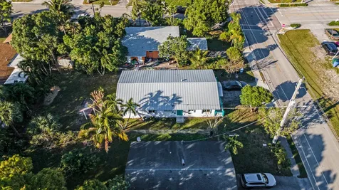 3443 Ne 3rd Avenue Oakland Park FL 33334