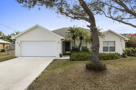 6942 Nw Hershy Circle Port Saint Lucie FL 34983