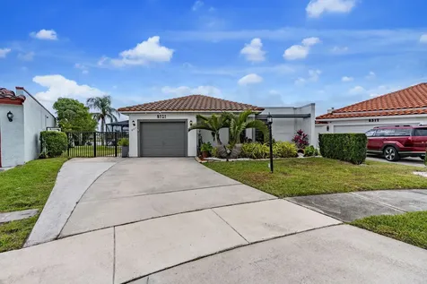 8321 Bonita Isle Drive Drive Lake Worth FL 33467