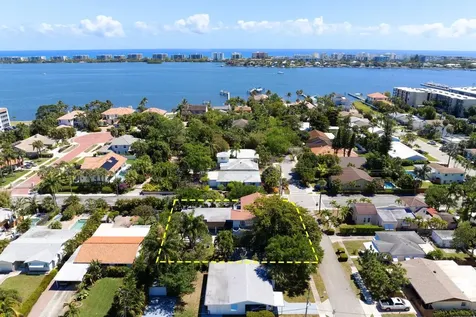 1629 S Lakeside Drive Lake Worth Beach FL 33460