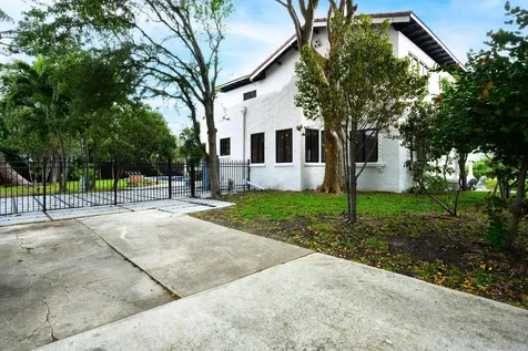 1629 S Lakeside Drive Lake Worth Beach FL 33460