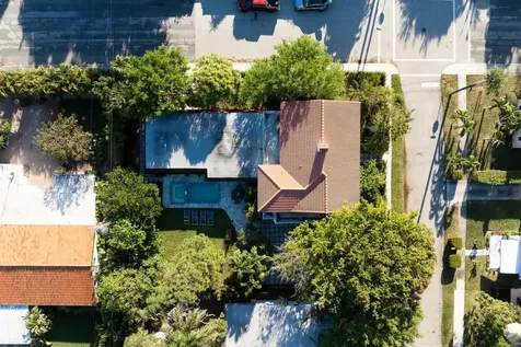 1629 S Lakeside Drive Lake Worth Beach FL 33460