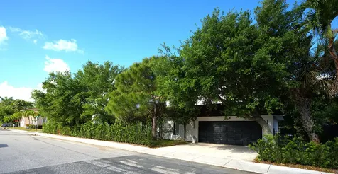 1629 S Lakeside Drive Lake Worth Beach FL 33460