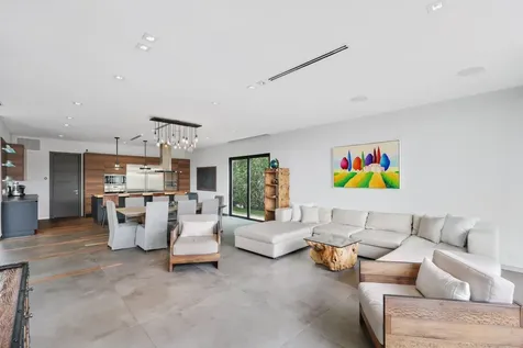 830 Ne 71st Street Boca Raton FL 33487