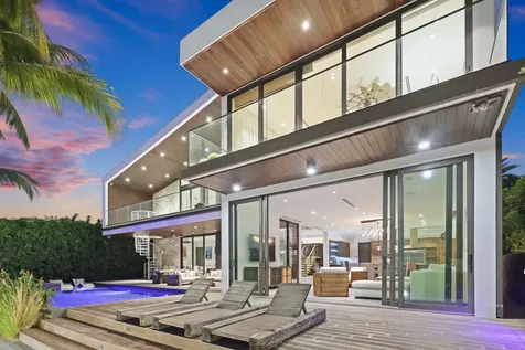 830 Ne 71st Street Boca Raton FL 33487