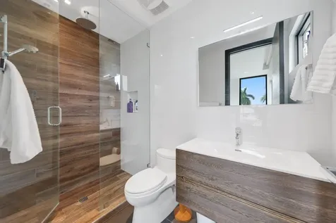 830 Ne 71st Street Boca Raton FL 33487