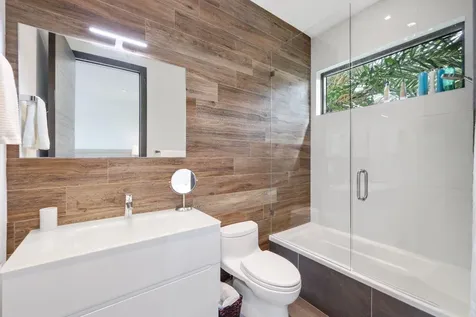 830 Ne 71st Street Boca Raton FL 33487