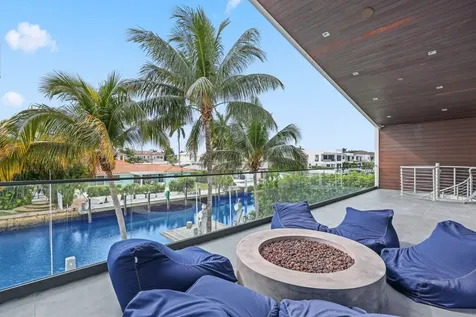 830 Ne 71st Street Boca Raton FL 33487