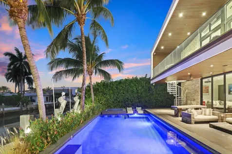 830 Ne 71st Street Boca Raton FL 33487