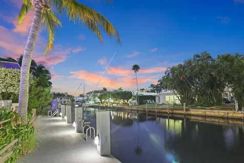 830 Ne 71st Street Boca Raton FL 33487