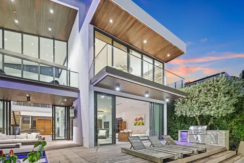 830 Ne 71st Street Boca Raton FL 33487