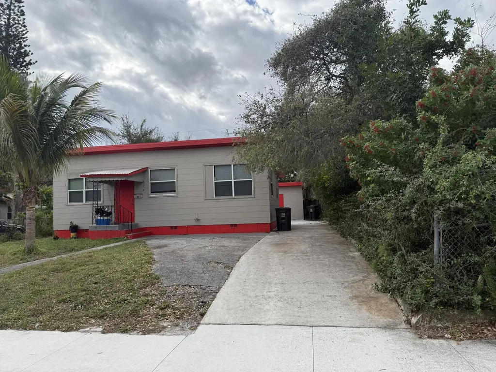 926 33rd Street West Palm Beach FL 33407