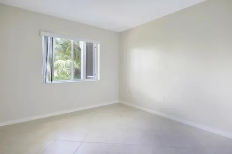 284 Village Boulevard Tequesta FL 33469