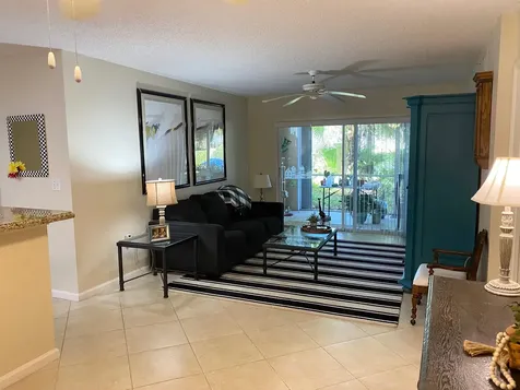 284 Village Boulevard Tequesta FL 33469