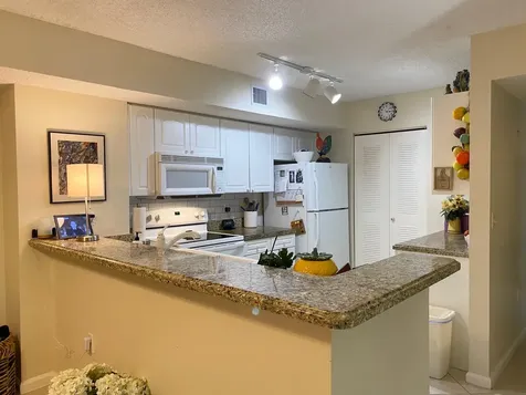 284 Village Boulevard Tequesta FL 33469