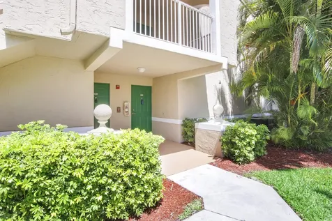284 Village Boulevard Tequesta FL 33469