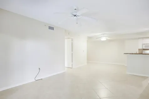 284 Village Boulevard Tequesta FL 33469