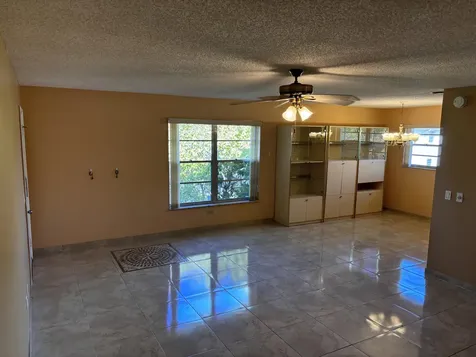 17 Lake Vista 207 Trail Port Saint Lucie FL 34952