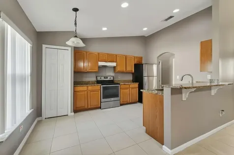 933 Sw General Patton Terrace Port Saint Lucie FL 34953