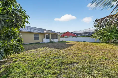 933 Sw General Patton Terrace Port Saint Lucie FL 34953