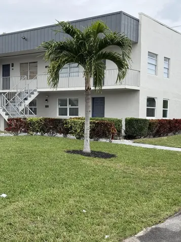 216 Normandy Delray Beach FL 33484