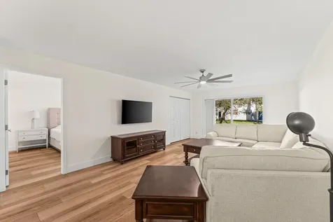 2905 Sw 22nd Avenue Delray Beach FL 33445
