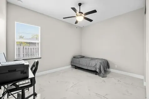562 Sw Souris Avenue Port Saint Lucie FL 34953