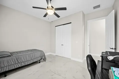 562 Sw Souris Avenue Port Saint Lucie FL 34953
