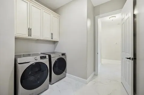 562 Sw Souris Avenue Port Saint Lucie FL 34953
