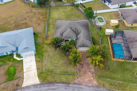 562 Sw Souris Avenue Port Saint Lucie FL 34953