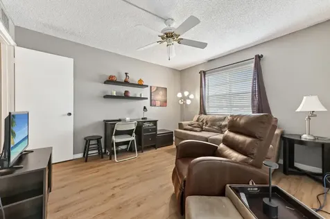 302 Capri G Delray Beach FL 33484