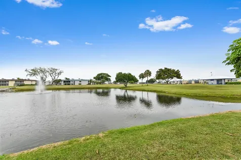 302 Capri G Delray Beach FL 33484