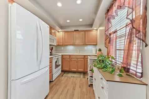 302 Capri G Delray Beach FL 33484