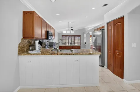 6304 Barton Creek Circle Lake Worth FL 33463