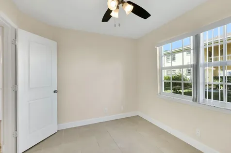 1558 SE Royal Green Circle Port Saint Lucie FL 34952