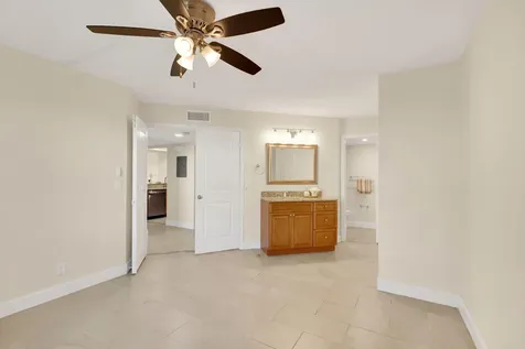 1558 SE Royal Green Circle Port Saint Lucie FL 34952