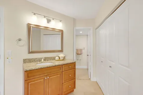1558 SE Royal Green Circle Port Saint Lucie FL 34952