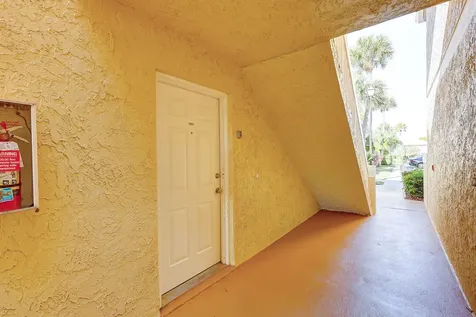 1558 SE Royal Green Circle Port Saint Lucie FL 34952