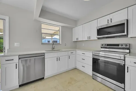 434 Ne Electra Avenue Port Saint Lucie FL 34983