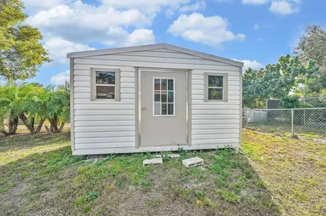 434 Ne Electra Avenue Port Saint Lucie FL 34983