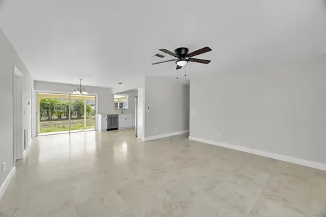 434 Ne Electra Avenue Port Saint Lucie FL 34983