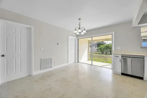 434 Ne Electra Avenue Port Saint Lucie FL 34983