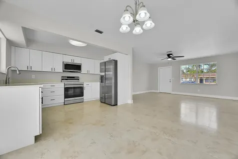 434 Ne Electra Avenue Port Saint Lucie FL 34983