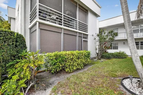 549 Flanders L Delray Beach FL 33484