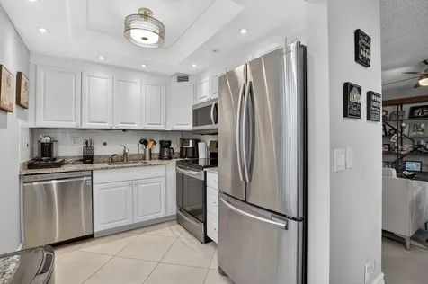 549 Flanders L Delray Beach FL 33484