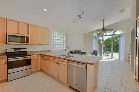 1225 E Magnolia Circle Delray Beach FL 33445