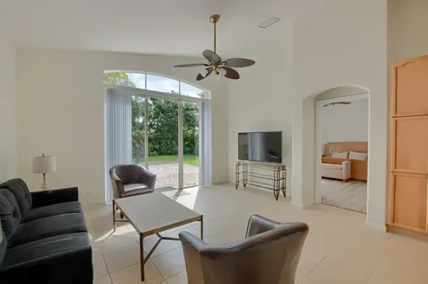 1225 E Magnolia Circle Delray Beach FL 33445
