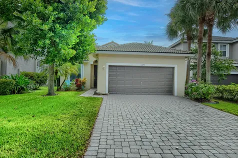 1225 E Magnolia Circle Delray Beach FL 33445