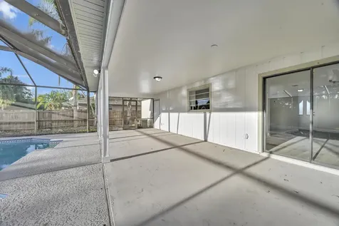 1722 Se Biddle Lane Port Saint Lucie FL 34983