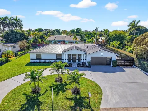 1410 Beta Court Lake Clarke Shores FL 33406